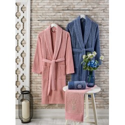 Премиум комплект в кутия халати и кърпи Blue&Pink