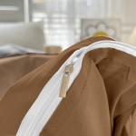 Сатениран комплект спално бельо от пет части Brown